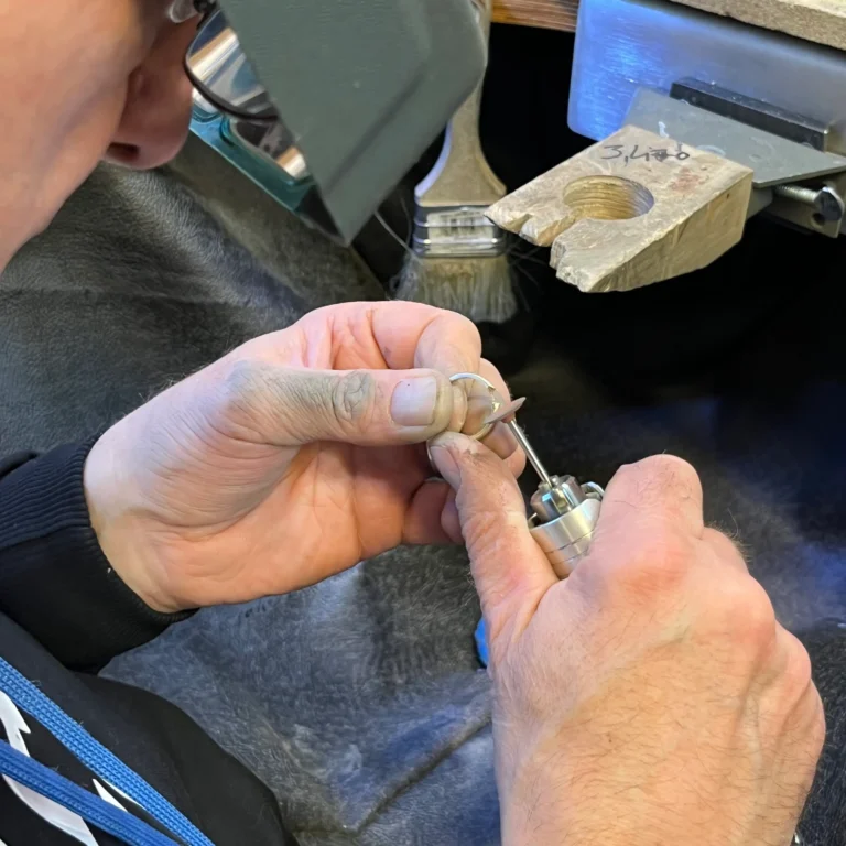 Renowacja starej i antycznej biżuterii: co warto wiedzieć