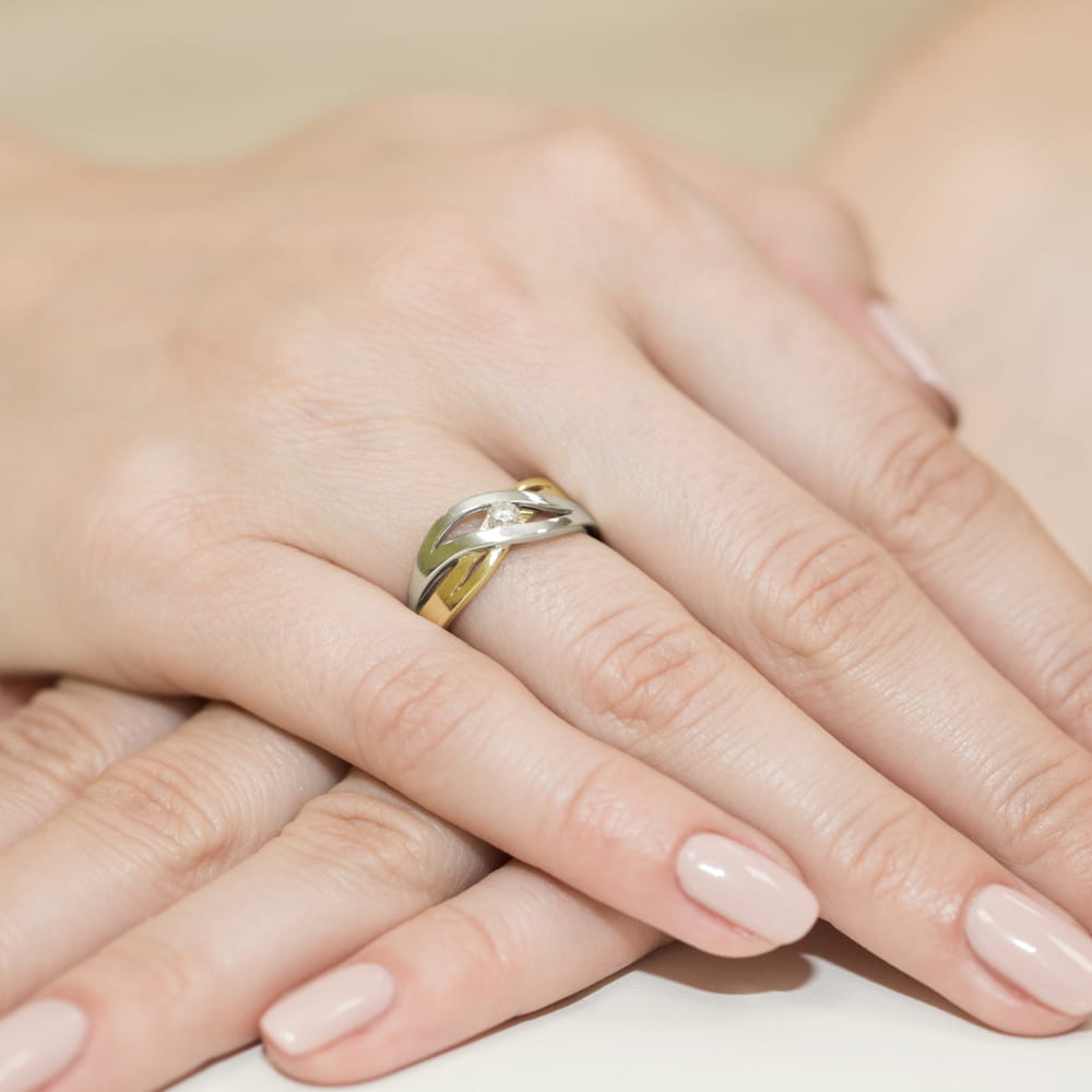 Pierścionek Diament 0,10ct żółte złoto — zdjęcie dodatkowe 3