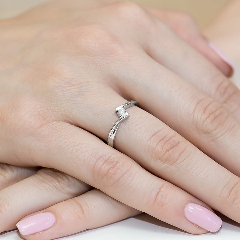 Pierścionek Diament 0,10ct białe złoto — zdjęcie dodatkowe 3