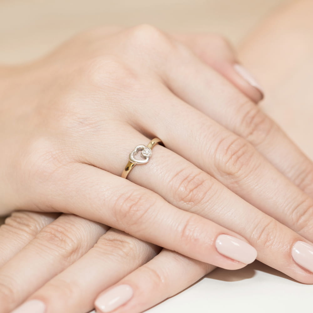 Pierścionek Diament 0,02ct żółte złoto — zdjęcie dodatkowe 3
