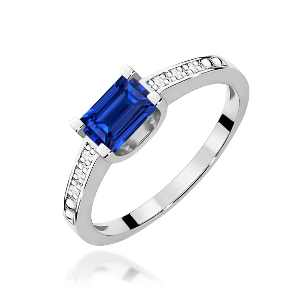 Pierścionek z szafirem 0,60 ct W0105 – białe złoto próby 585