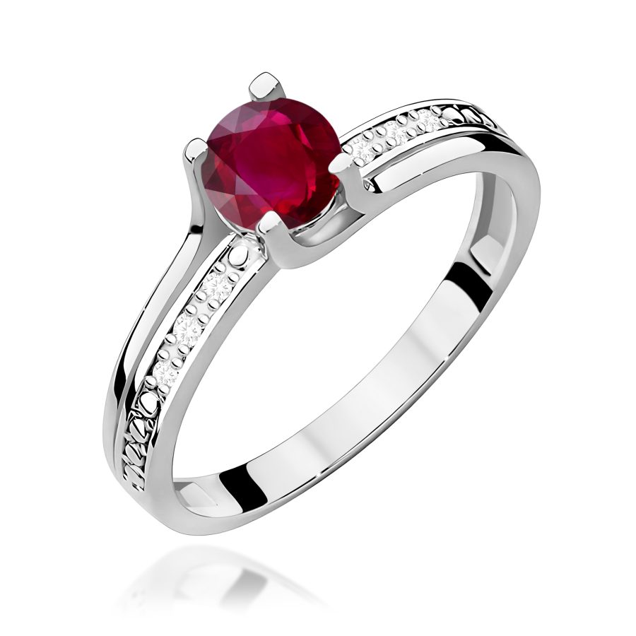 Pierścionek z okrągłym rubinem 0,60 ct i diamentami · W106