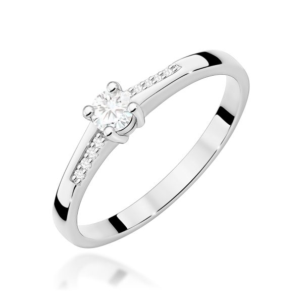 Pierścionek z diamentem 0,19 ct W0258 – białe złoto próby 585