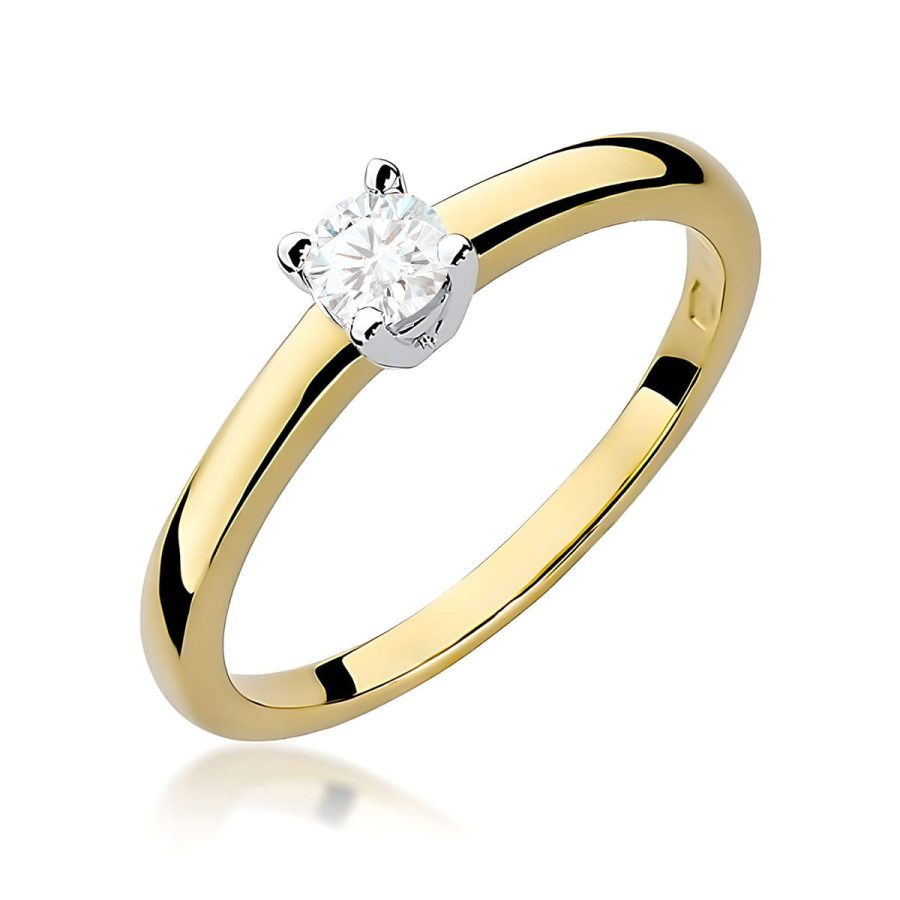 Gold ring with a lab-grown diamond