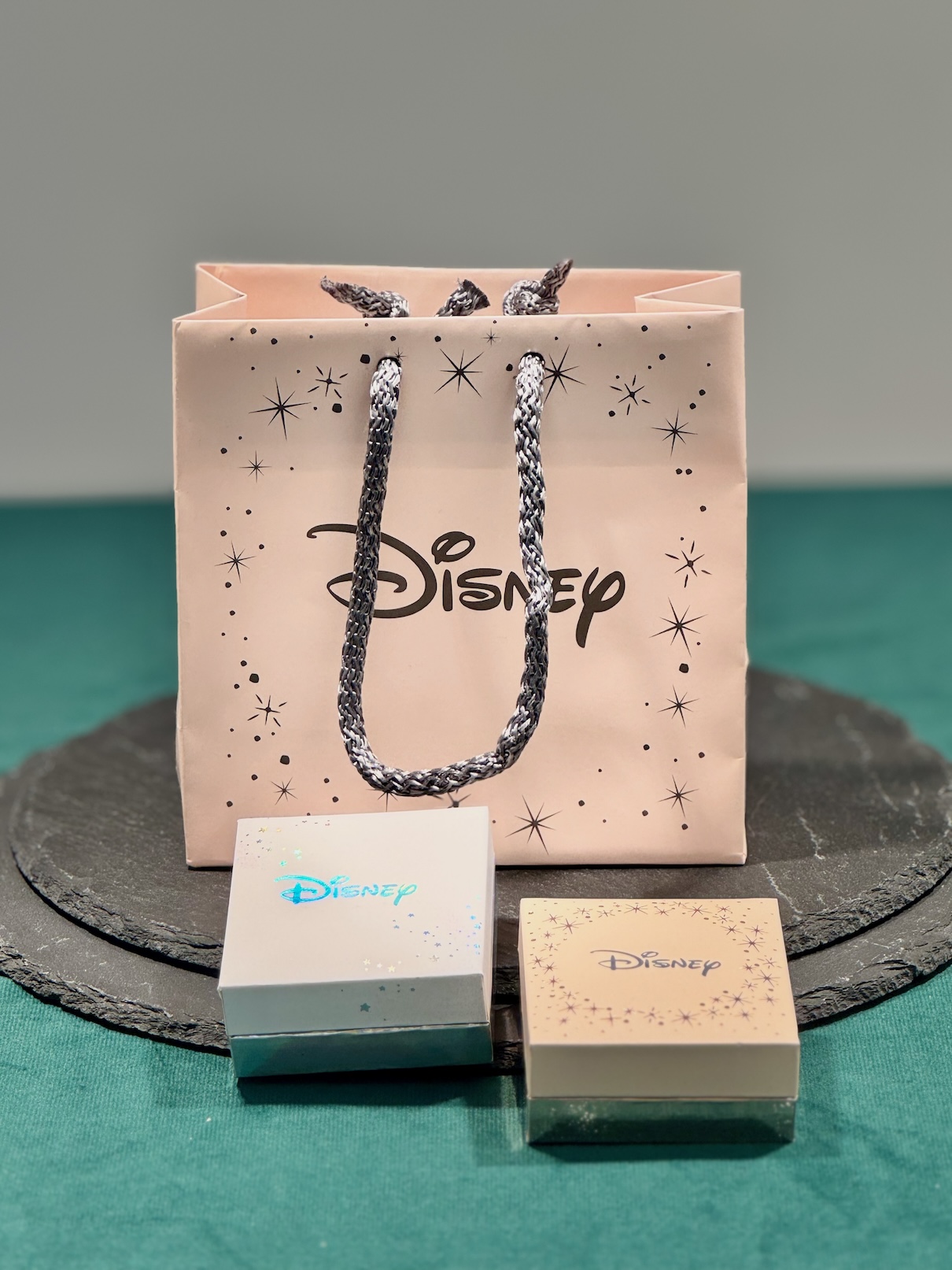 Zestaw prezentowy Disney z pudełeczkami i torebką