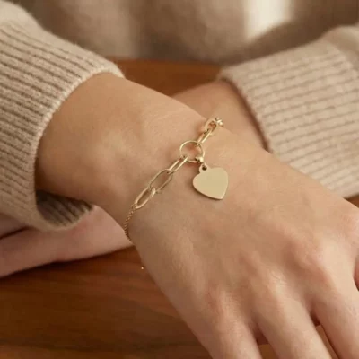 Złota bransoletka z zawieszką serce