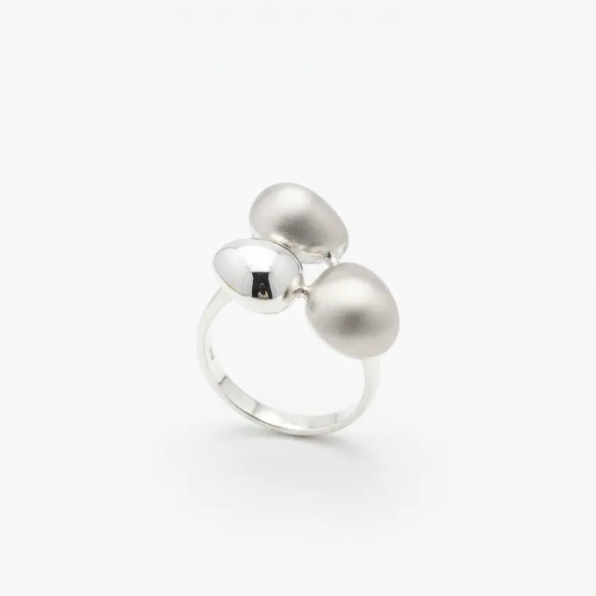 Silver ring with three beads – product image 2