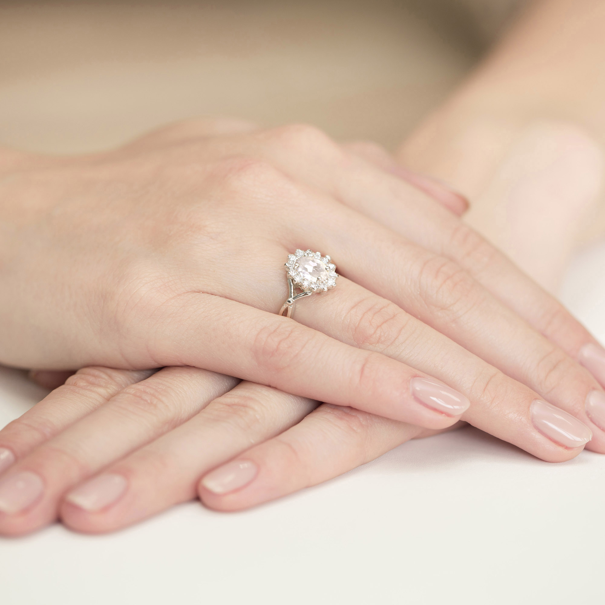 Pierścionek z kamieniem diament laboratoryjny 0,70 ct W0182 – białe złoto próby 585 – widok produktu 4