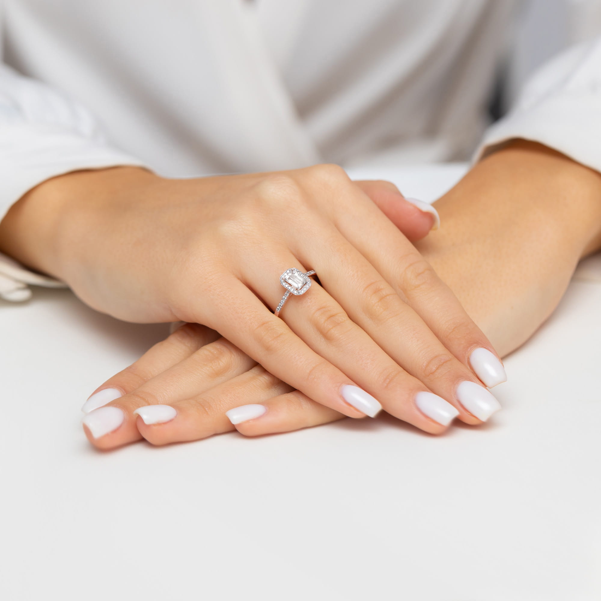 Pierścionek z kamieniem diament laboratoryjny 0,60 ct W0575 – różowe złoto próby 585 – widok produktu 4
