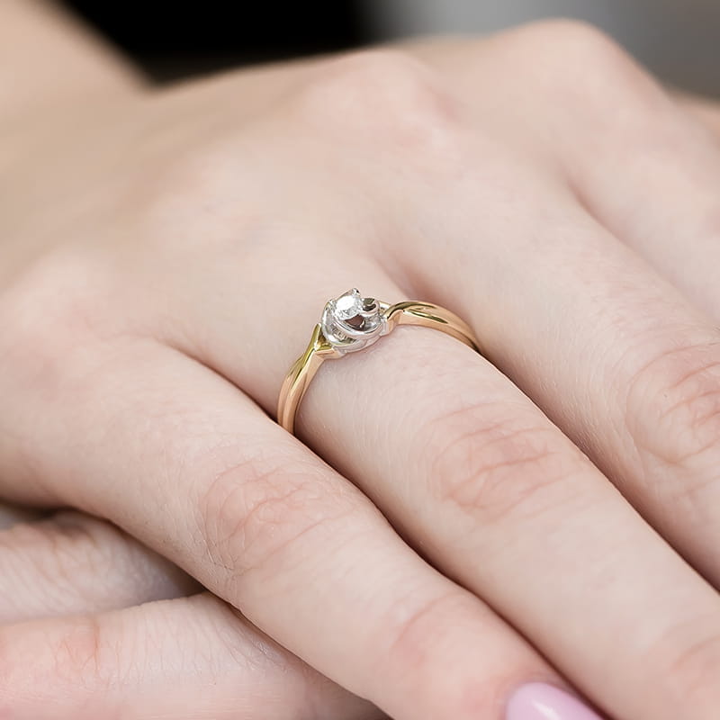 Ring in yellow gold with a lab-grown diamond – product image 1