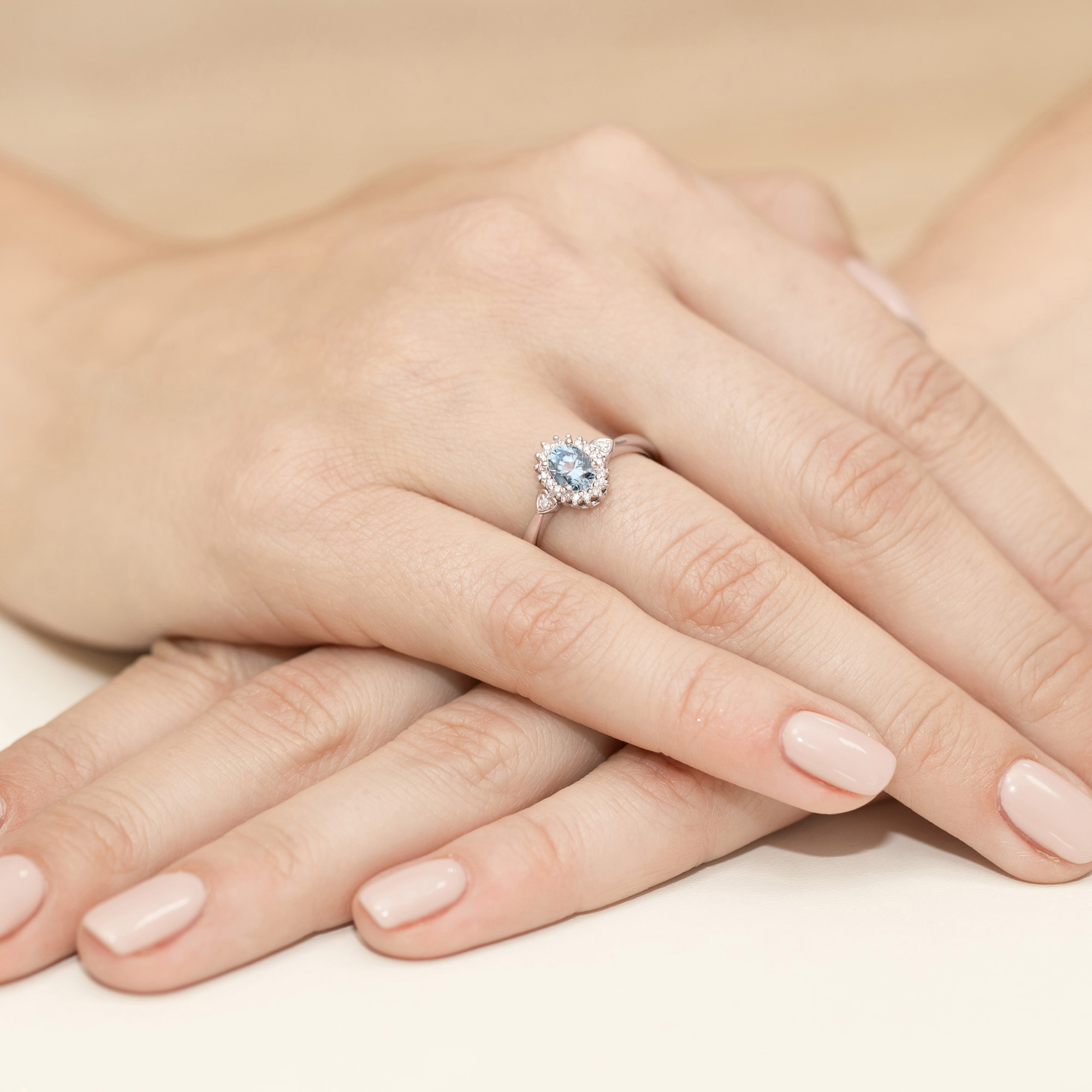 Pierścionek z kamieniem diament laboratoryjny niebieski 0,50 ct W0312 – różowe złoto próby 585 – widok produktu 4