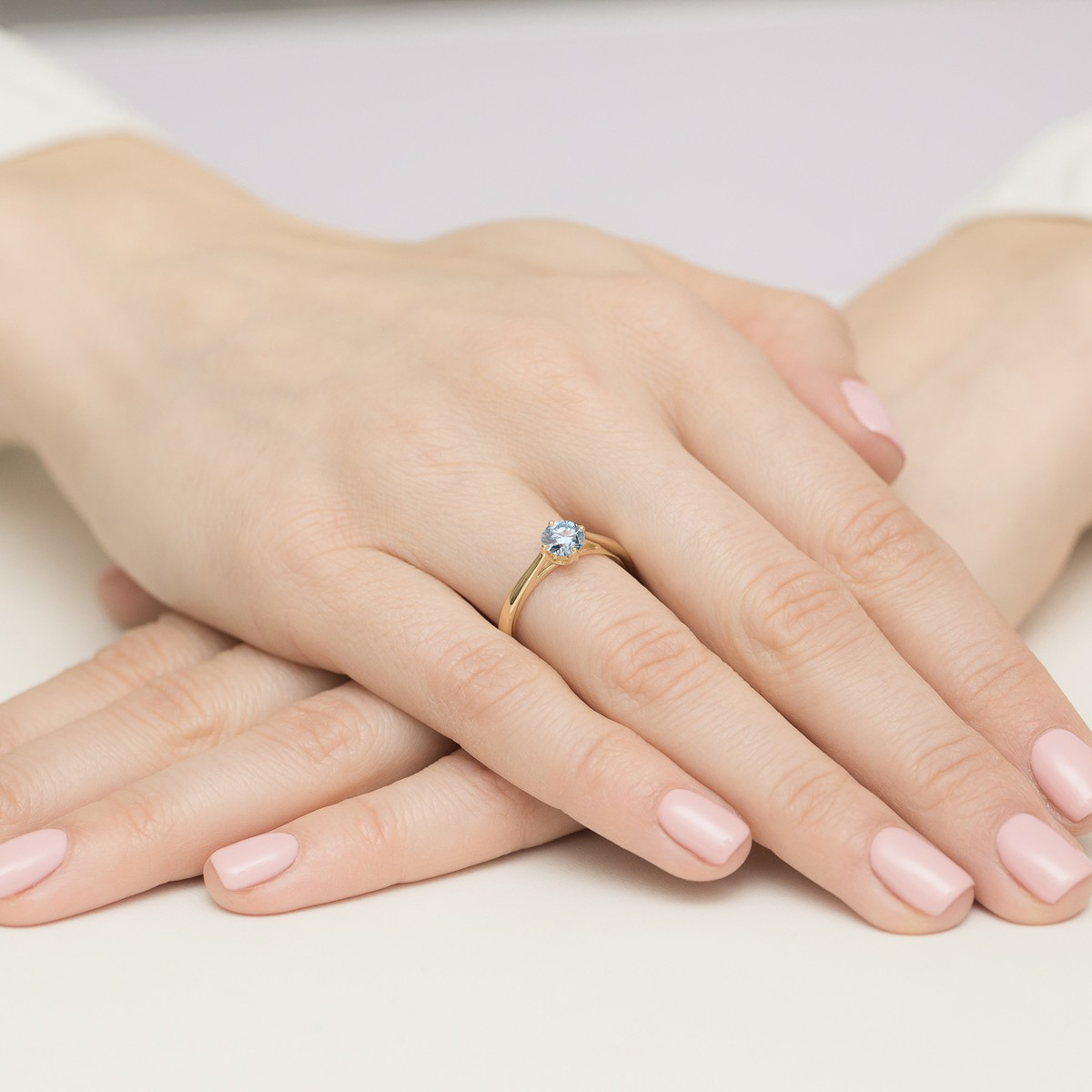 Pierścionek z kamieniem diament laboratoryjny niebieski 0,50 ct W0543 – żółte złoto próby 585 – widok produktu 4
