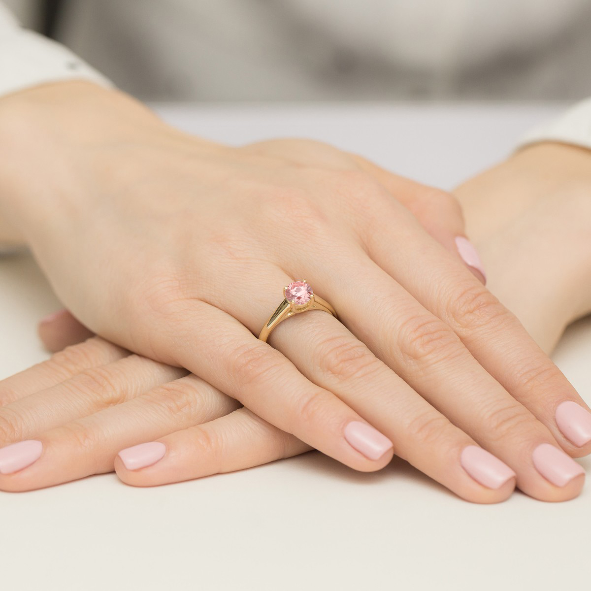 Pierścionek z kamieniem diament laboratoryjny różowy 1,00 ct W0544 – żółte złoto próby 585 – widok produktu 4