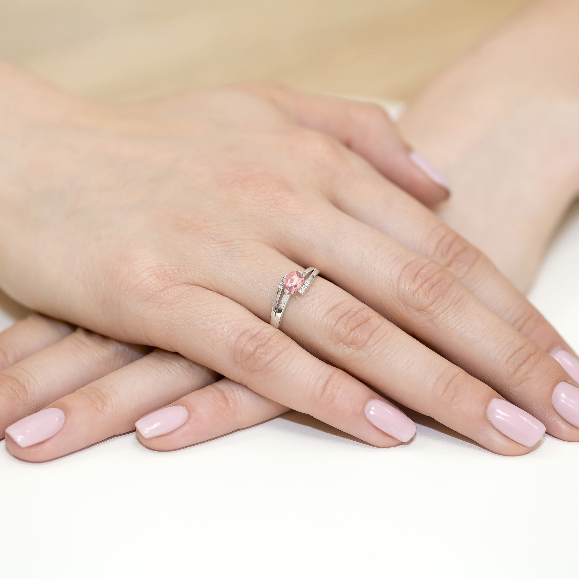 Pierścionek z kamieniem diament laboratoryjny różowy 0,50 ct W0119 – białe złoto próby 585 – widok produktu 4