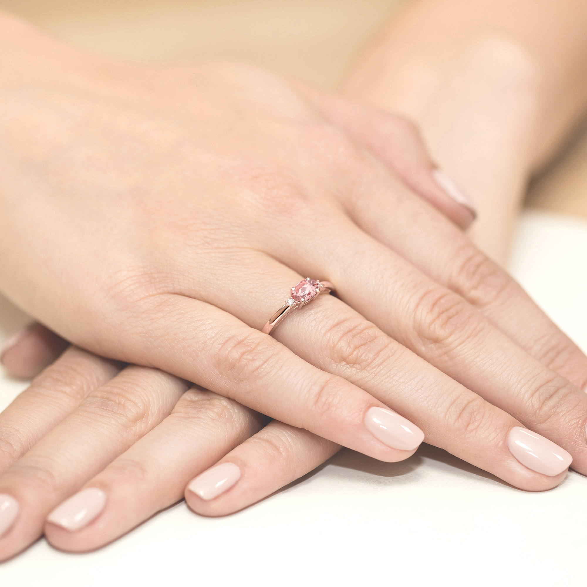 Pierścionek z kamieniem diament laboratoryjny różowy 0,50 ct W0006 – różowe złoto próby 585 – widok produktu 4