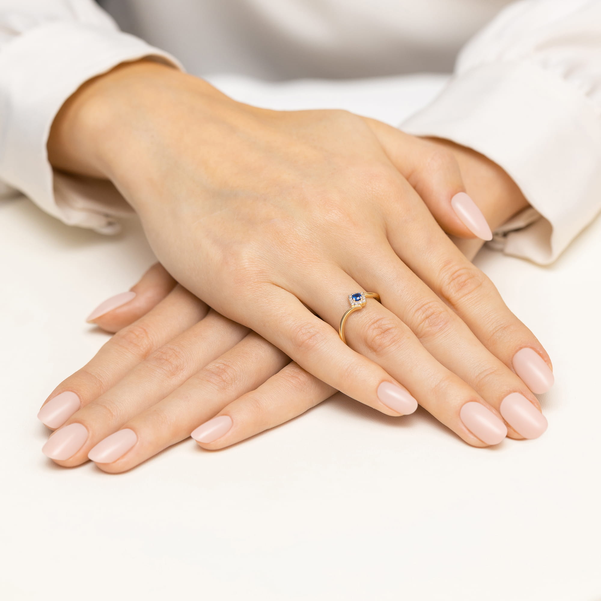 Pierścionek z szafirem 0,15 ct W0702 – żółte złoto próby 585 – widok produktu 4
